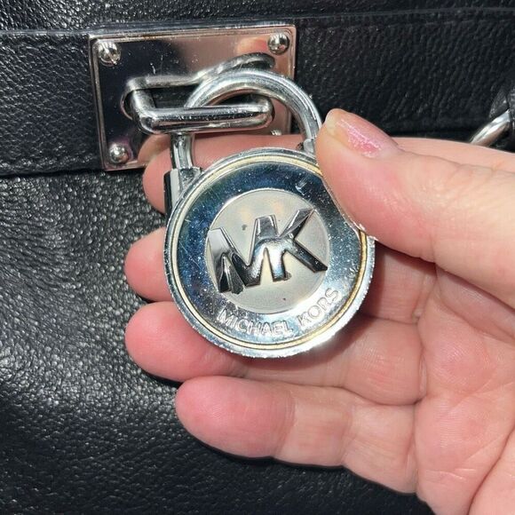 Michael Kors Hamilton Black Leather Bag - Picture 7 of 14